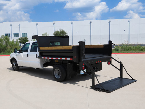 F350 Crew Cab Dump Truck with Lift Gate! ONLY 80K Miles! 6.8L, Auto, SEE VIDEO!
