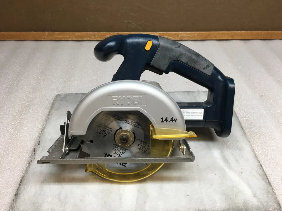 Ryobi 5 1/2 " Cordless Circular Saw 14.4v RY6201 3800 RPM with Blade - Image 3 of 4