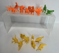 Lot Of 21 Small Plastic Dinosaurs Yellow Green Neon Orange Play Mini Dinos