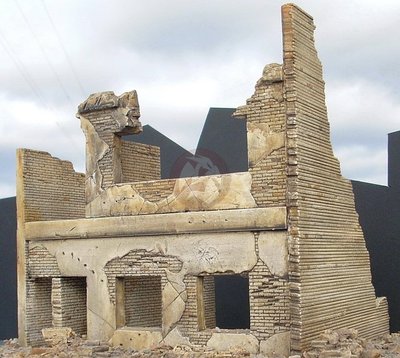 Dioramas Plus 1/35 ''Apartment Ruins'' Ruined 2-Story Building Front Section DP7