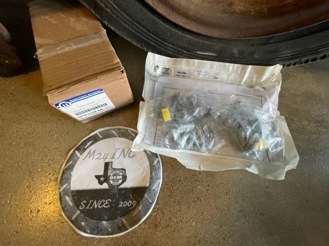 68193128AB DODGE RAM 1500-5500 Kit de herrajes de montaje de escalón lateral tubular OEM MOPAR Foto 4 de 4