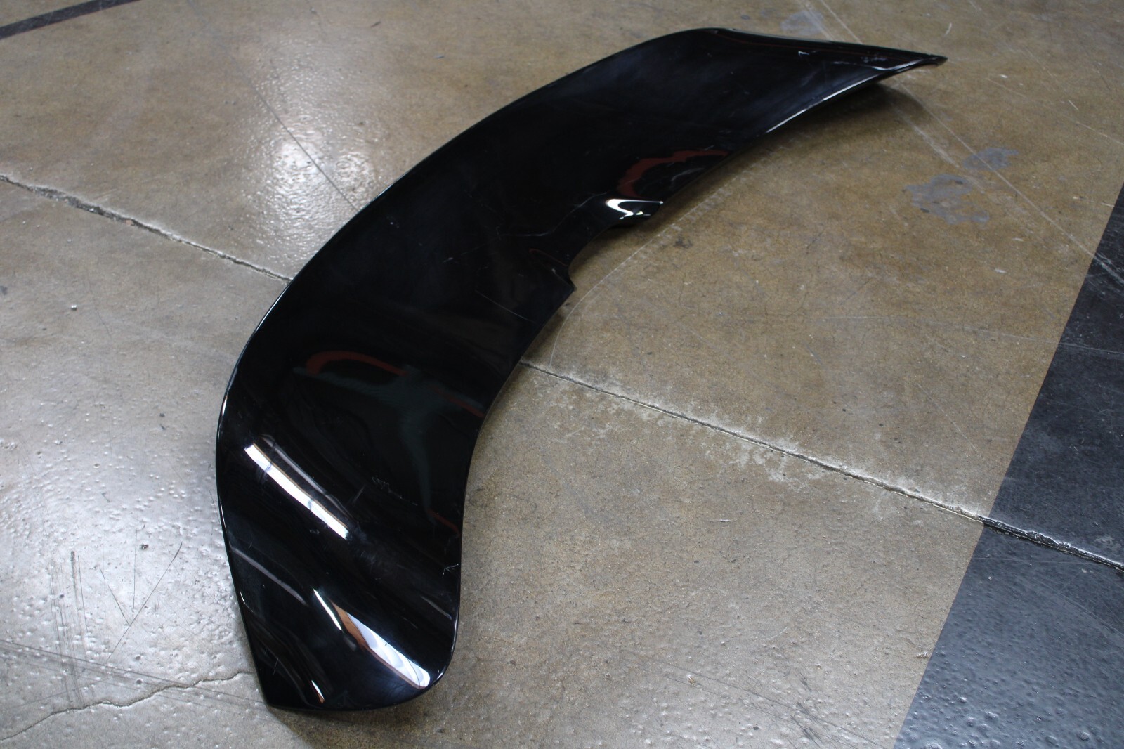 McLaren 720s, Rear Spoiler / Wing, Scratched, Used, P/N 14AC088CP
