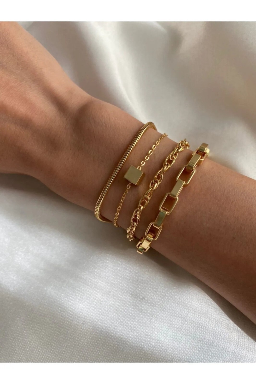 Cube Detailed Four Combination Bracelet