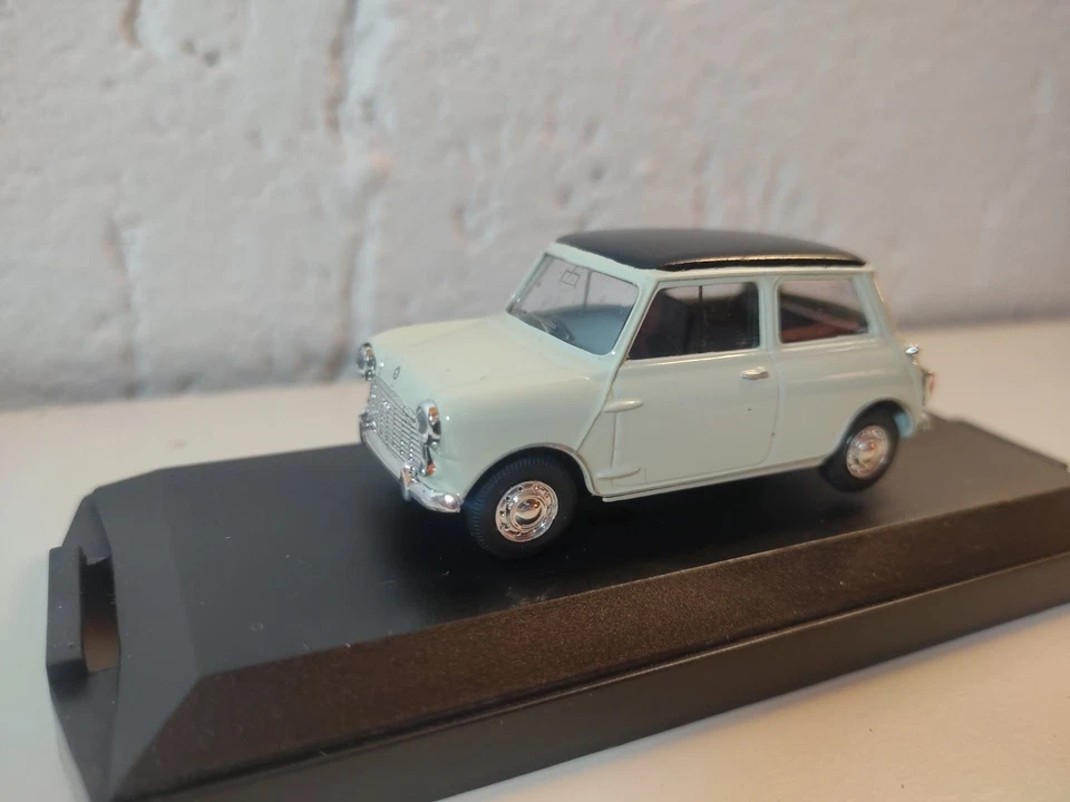 Morris Mini 1000 MK2 Super De-luxe 1967 - 1/43 Vitesse Cod. L044 C Lim. Ed. - Immagine 3 di 4