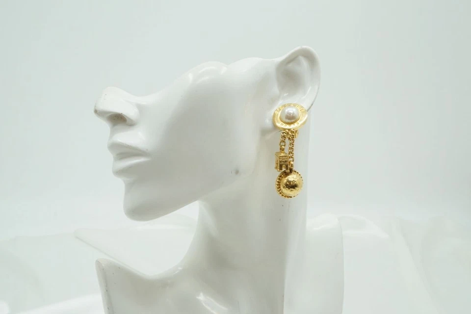 CELINE Vintage Earrings Logo Triomphe Star Ball Imitation Pearl Gold 4187j - Image 2 of 4