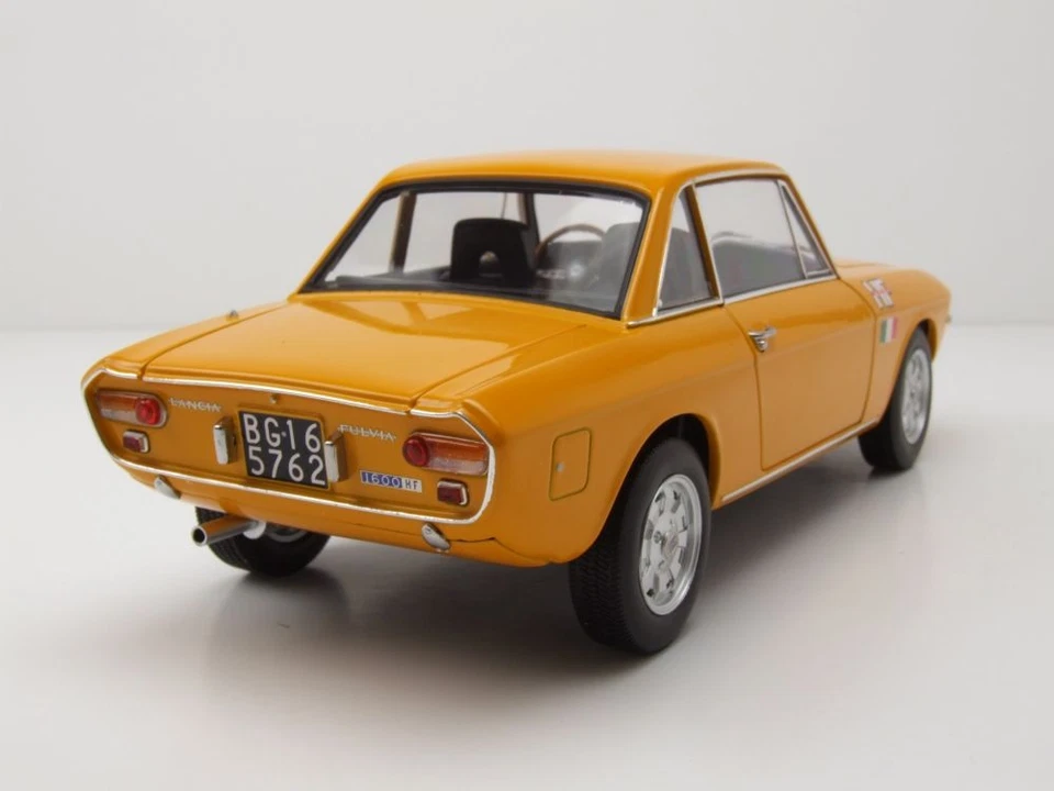 Lancia Fulvia 1600 HF Lusso 1971 orange Modellauto 1:18 Norev - Bild 2 von 4