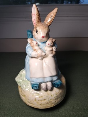 Vintage Beatrix Potter Mrs. Rabbit and Bunnies Music Box Brahms' Lullaby