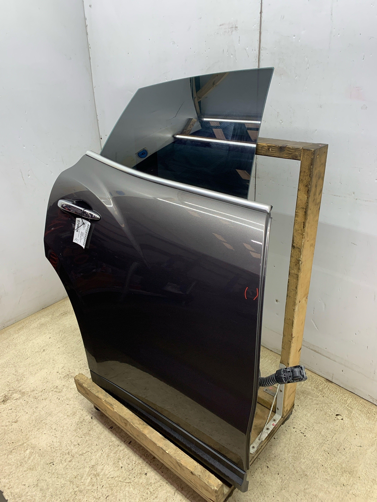 2017-2020 MASERATI LEVANTE M161 OEM RIGHT REAR DOOR W/ ACOUSTIC GLASS (571)