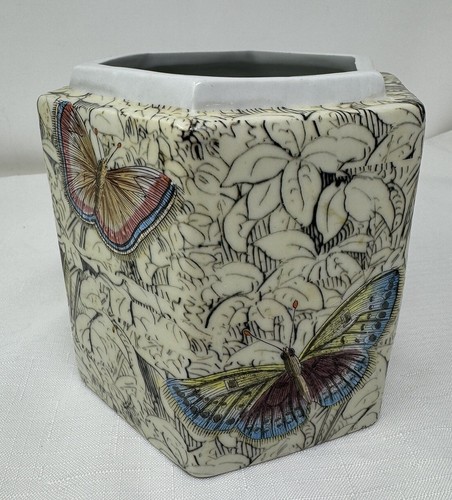 John Derian Vase For Tozai Butterfly 5.75" Tall Buttlerflies Signed Porcelain - Picture 2 of 9