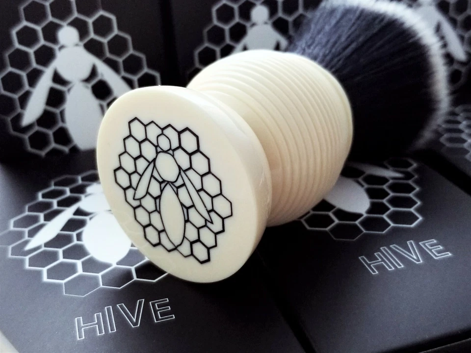 Escova de barbear Techichi Shave Hive smoking sintético colmeia 26mm - Imagem 3 de 4