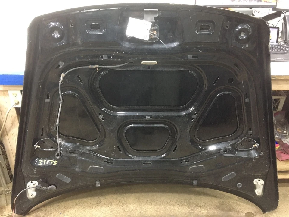 05 VW TOUAREG Hood (No Shipping) Foto 4 de 4