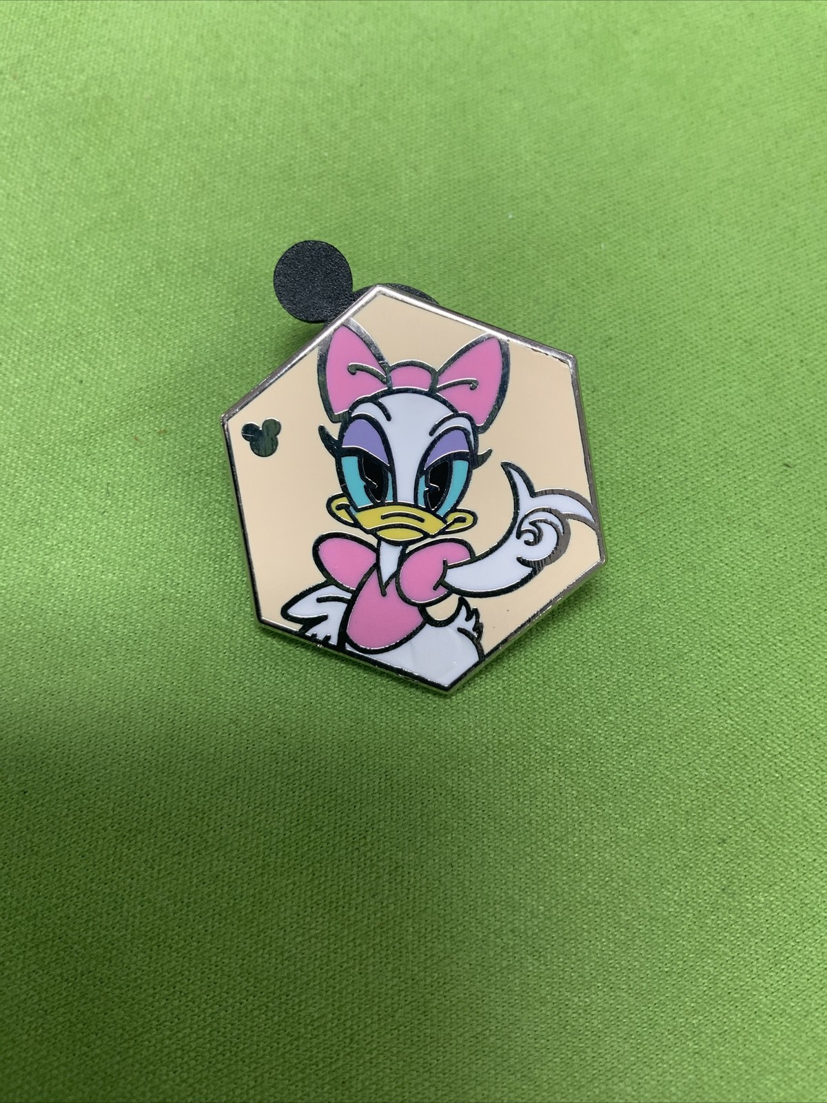 Disney Pin Hidden Mickey Shapes - Daisy Duck