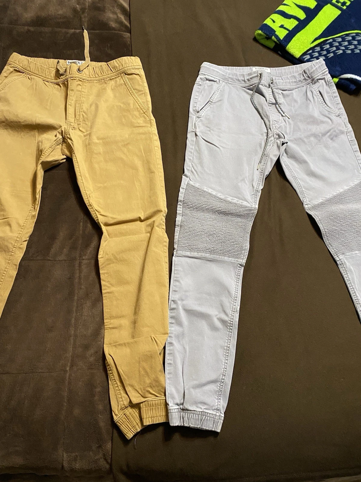 Express Men's Joggers Size 28 Grsy And Khaki