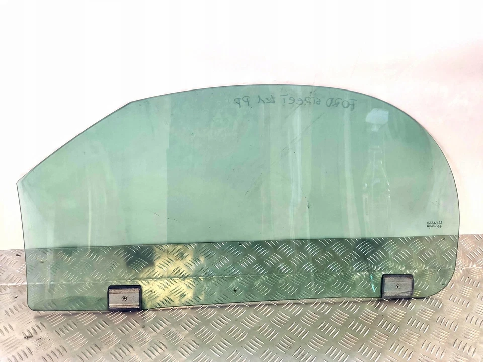 Ford STREETKA RIGHT FRONT SIDE WINDOW RIGHT FRONT - Image 2 of 3