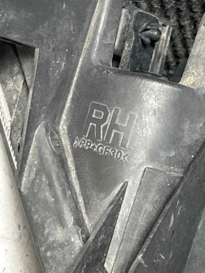 Fits 2010-2013 Kia Sportage Fog Light Assembly OEM#:922023W000 - Imagem 3 de 4