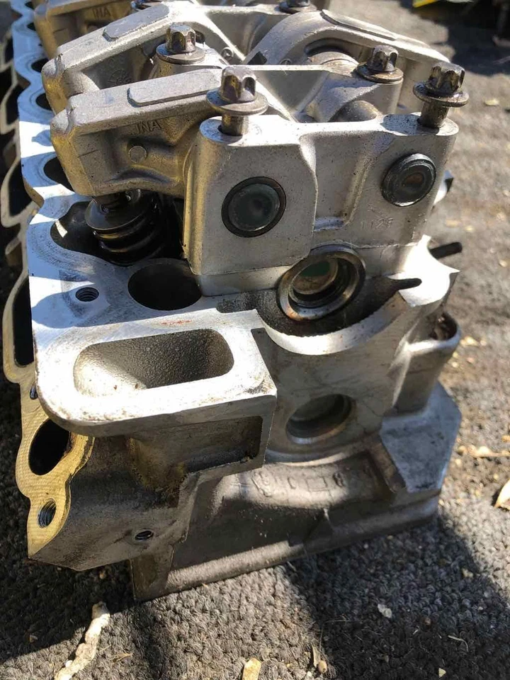 Mercedes Benz CLS500 1999-2011 culata del motor lado derecho del pasajero 5,0 L Foto 2 de 4