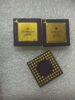 その他 INTERWARE MC68882 FPU for 68020 16MHz LC s-l400.jpg