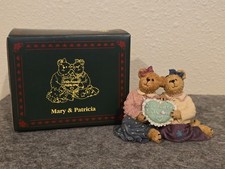Boyd's Bears Mary and Patricia Sew Many Friends Bearstone Collection-1E/5898
