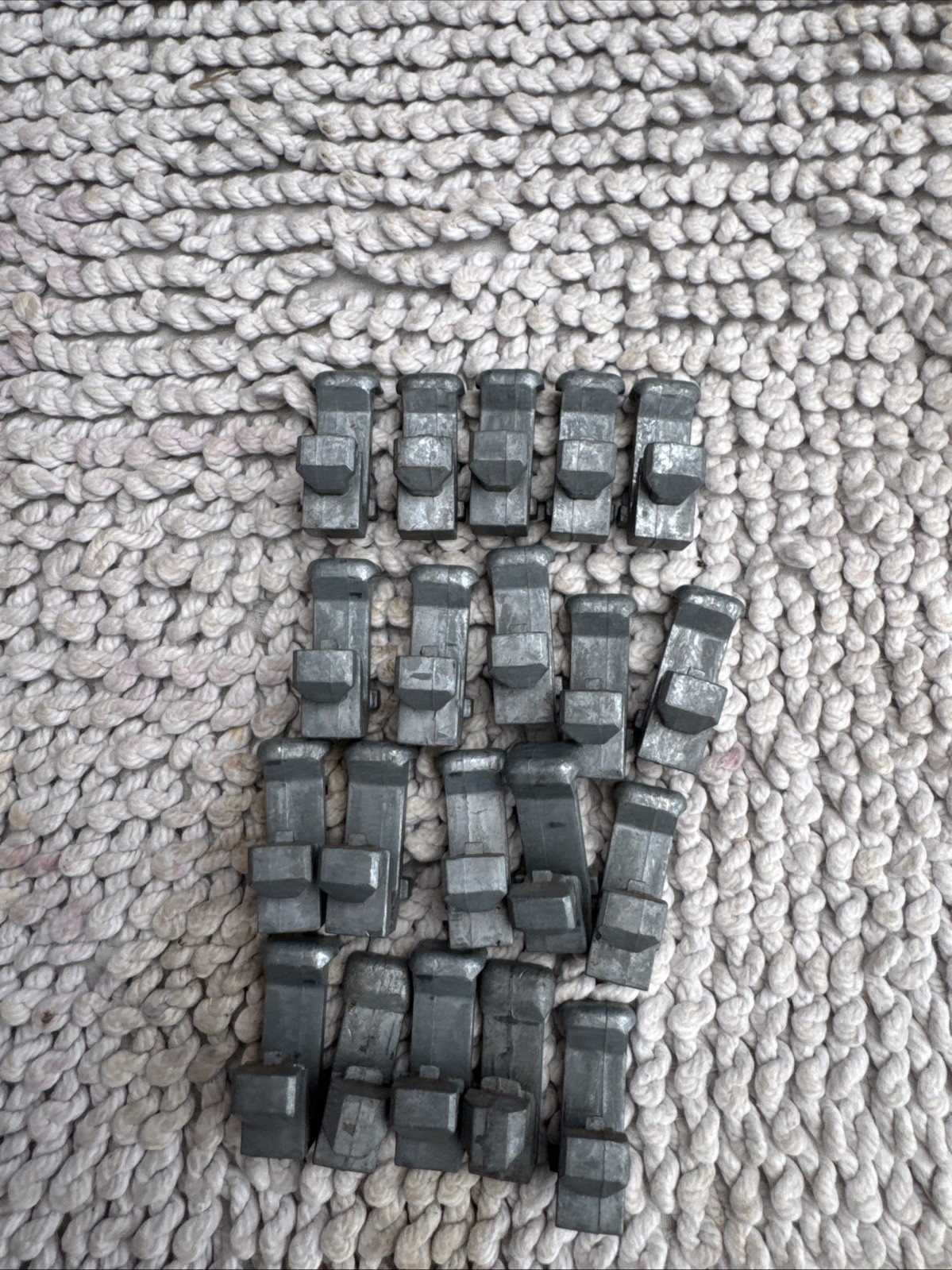 Dexion brackets x 20