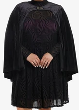 Her Universe Wicked Elphaba Black Flocked Dress With Cape Plus Size 1 NWT