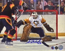 GILLES MELOCHE Signed 8x10 Photo! PITTSBURGH PENGUINS GOALIE ! W/coa