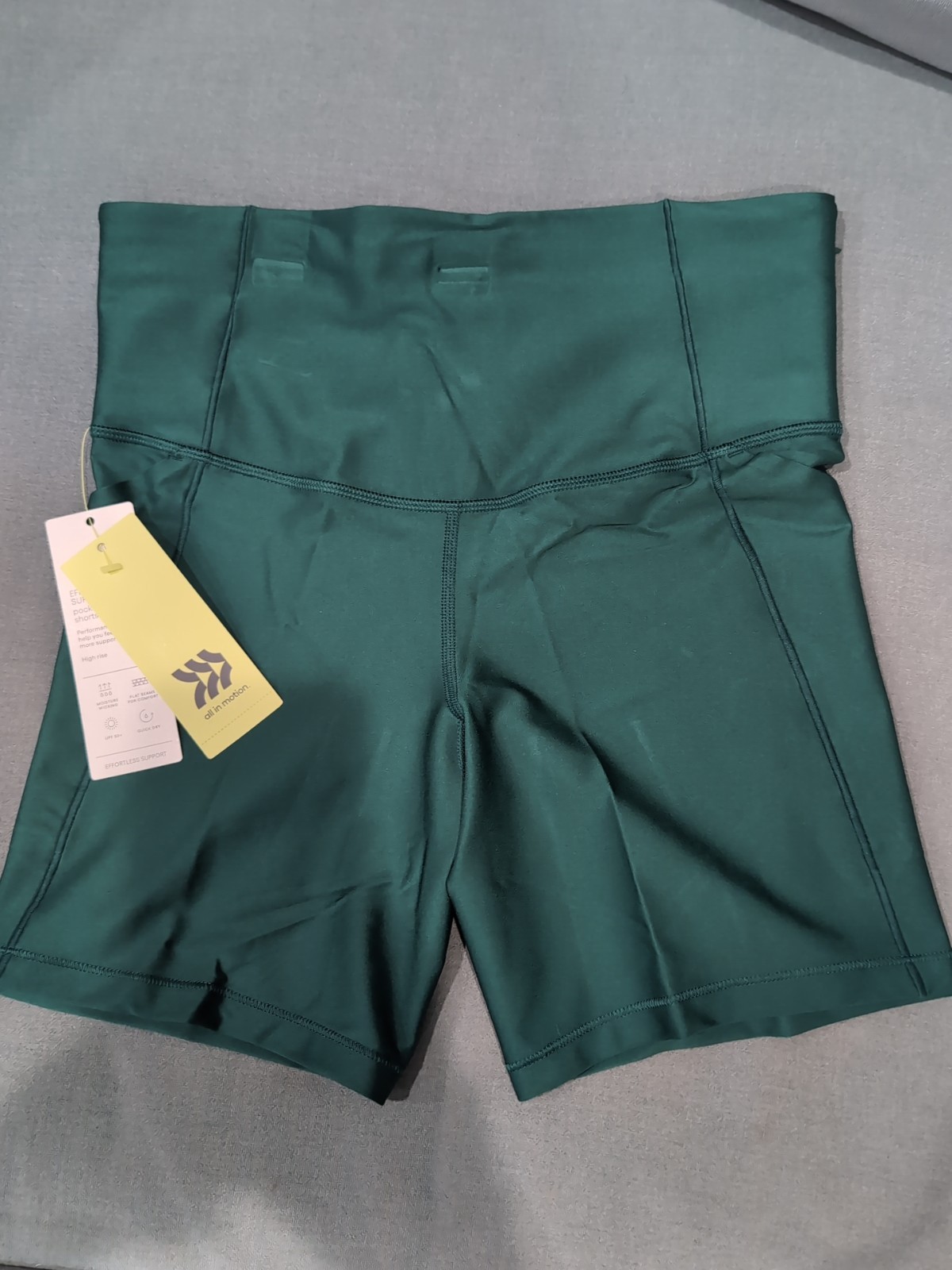 NWT All In Motion Bike Shorts Effortless Support Pocketed Green Women's Sz M