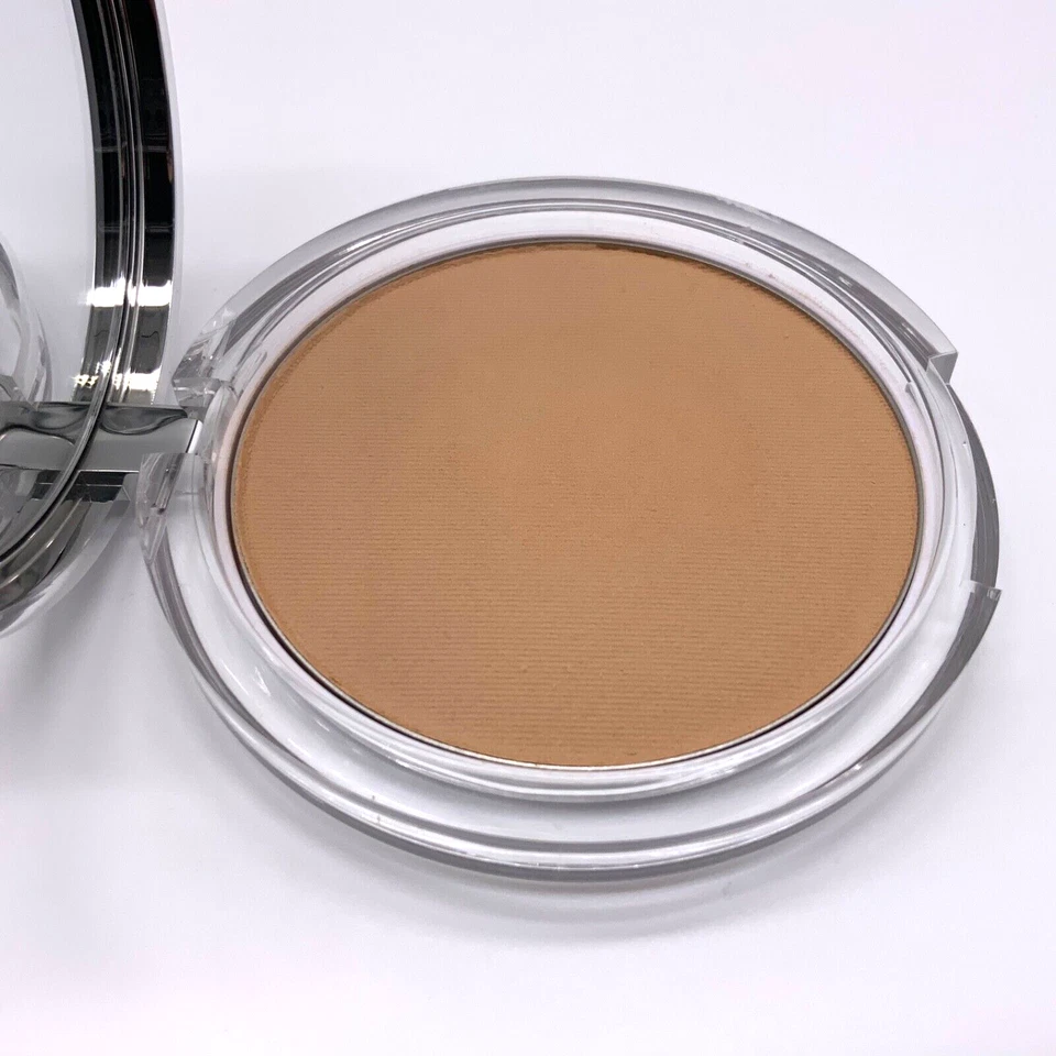 Clinique Stay Matte Sheer Pressed Powder #17 Stay Golden Oil Free New In Box - Image 4 of 4