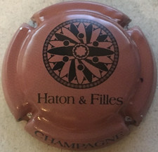 HATON & Filles Rosette 13mm Champagne Capsule (3c. ochre and black)