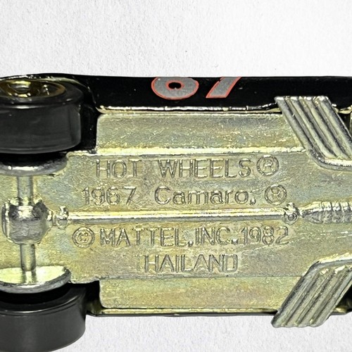 Hot Wheels 1967 Chevy Camaro General Motors 5-Pack Exclusive Hood Opens Gold Blk - Picture 9 of 9