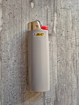 BIC Maxi Feuerzeug in GRAU Reibrad Feuerzeuge Flints Zündstein...