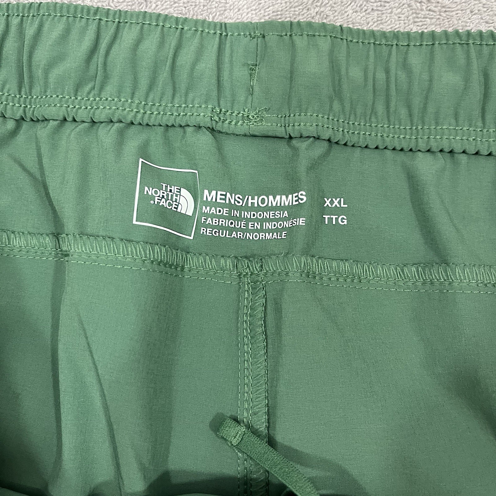 Men’s North Face Shorts Size XXL Green Hiking Athletic Drawstring Pull On thumbnail 3