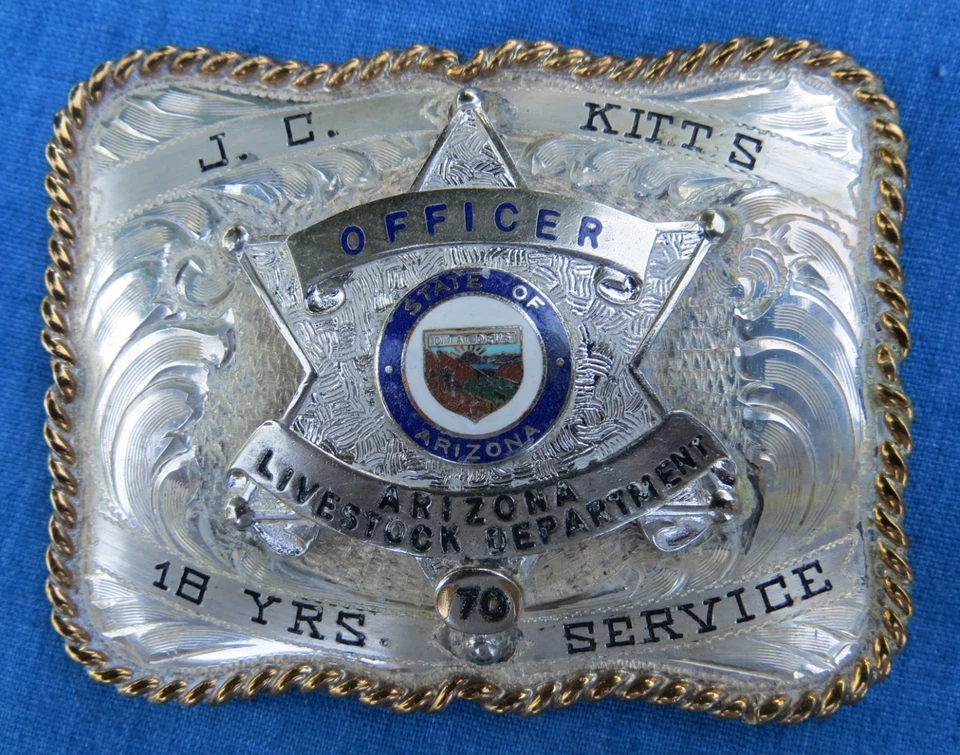 De colección Departamento de Ganadería del Estado de Arizona Insignia de hebilla de ley Foto 2 de 4