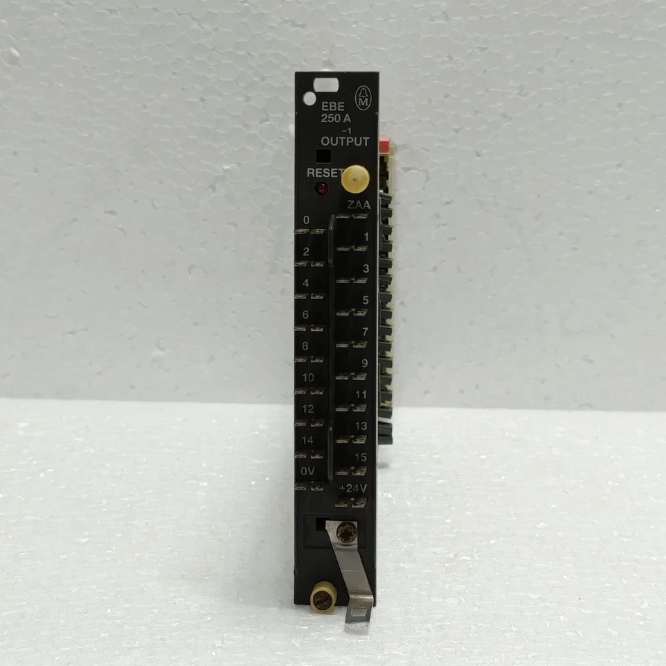 Moeller EBE 250 A-1 Output Module K-M L1E250G T1E250G Industrial Used - Image 2 of 4