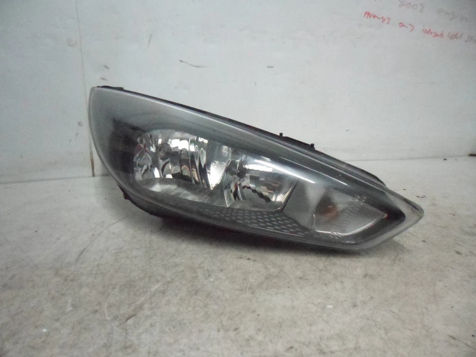 FORD FOCUS ESTATE MK3 2017 OSF DRIVER SIDE FRONT LIGHT HEADLIGHT LAMP UNIT