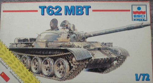 TANQUE ERTL 8341 1-72 T62 M - Kit (sin usar) - Imagen 1 de 2