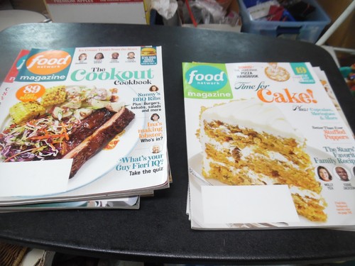 Large Lot Food Network Magazines- 2021-2022 see photos for titles & dates - Picture 3 of 10