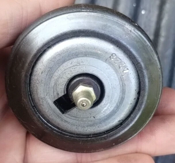 Rótula inferior delantera NOS GM 9766423 1984-1995 G10-30 G1500-3500 P30 Foto 4 de 4