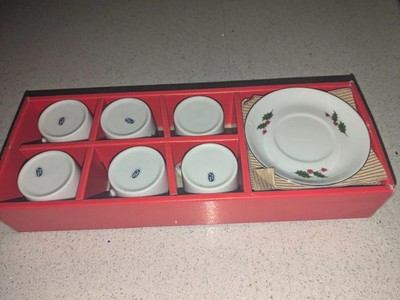 NEW Unbranded Christmas-Themed Gift Set of 6 Porcelain Espresso Cups and Saucers
