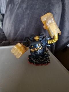 Skylanders Trap Team Legendary Jawbreaker Figure