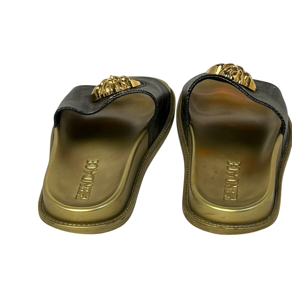 VERSACE x FENDI FENDACE 尺寸 EU 35 一脚蹬泳池滑梯 Vitello 小牛皮革金色 — 第 4/4 张图片