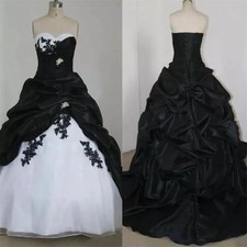 Gothic Black White Wedding Dress Vintage Ruffles Sweetheart Corset Bridal Gowns
