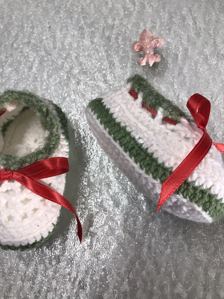 Botines Bebé Crochet Recién Nacido Calcetines Regalo Botines 0-6 Meses Color Blanco Verde Rojo Foto 3 de 4