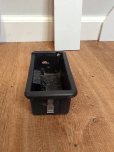 Alfa Romeo Spider S3 Center Console Ashtray 1986 to 1994 Foto 2 de 4