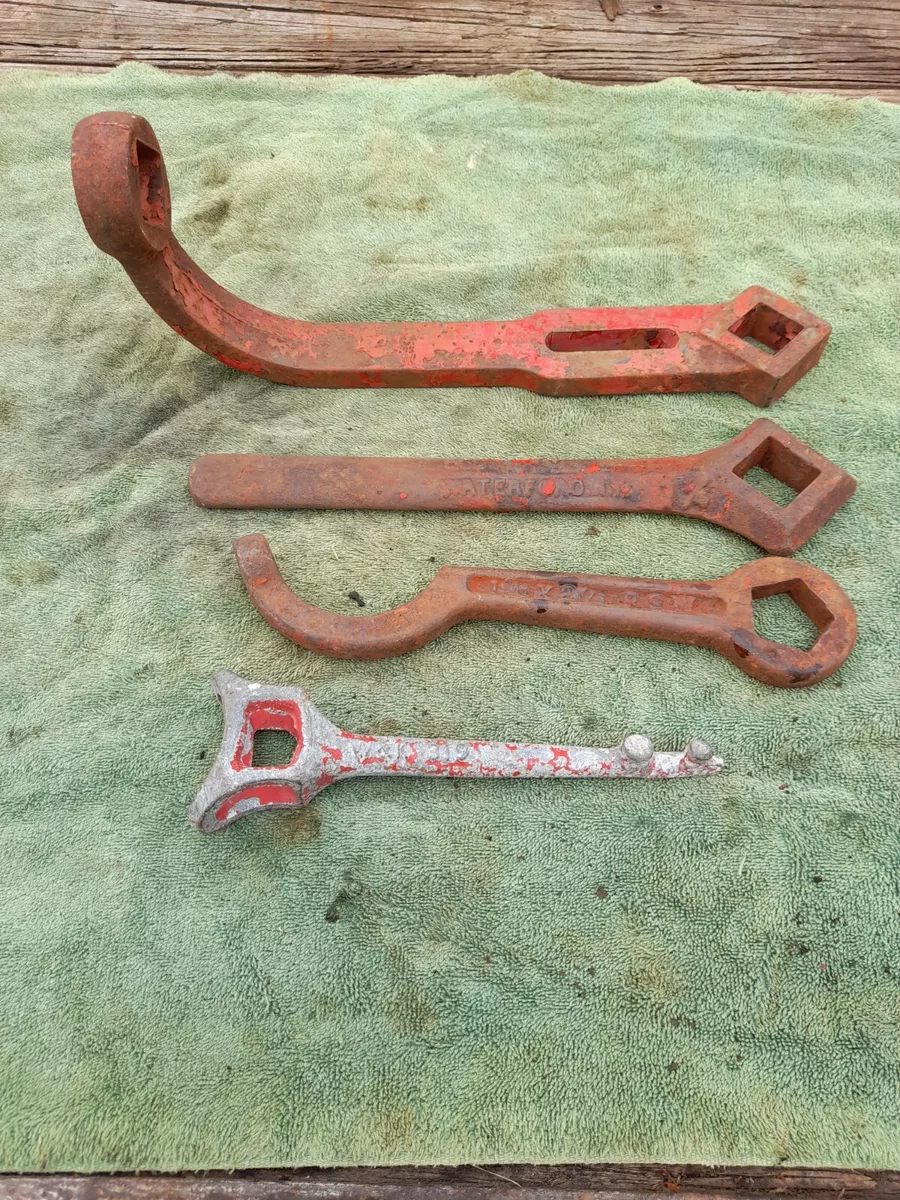 Hydrant wrenches sale