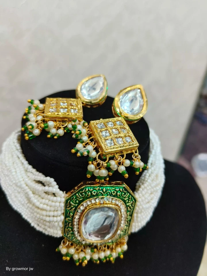 Pendientes gargantilla de perlas de oro esmeralda tallada collar indio joyería chapada en oro Foto 2 de 4