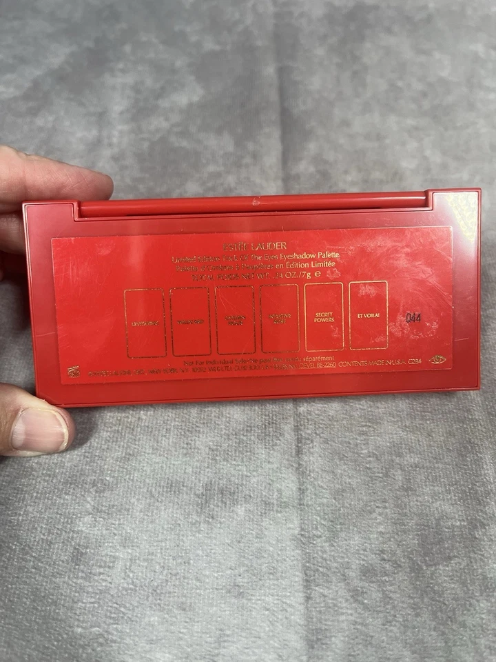 Estee Lauder 2024 Limited Edition Trick Of The Eyes Nude Eyeshadow Palette  - Image 3 of 4