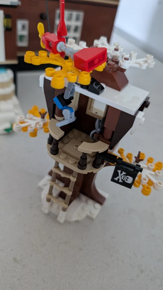 LEGO Ideas 21330 Home Alone, photo 4 of 5