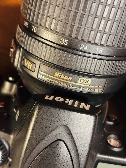 📷 Nikon D90 DSLR + 18-105mm VR Lens | Excellent Condition | Charger Included 🖤 - image 2 of 3