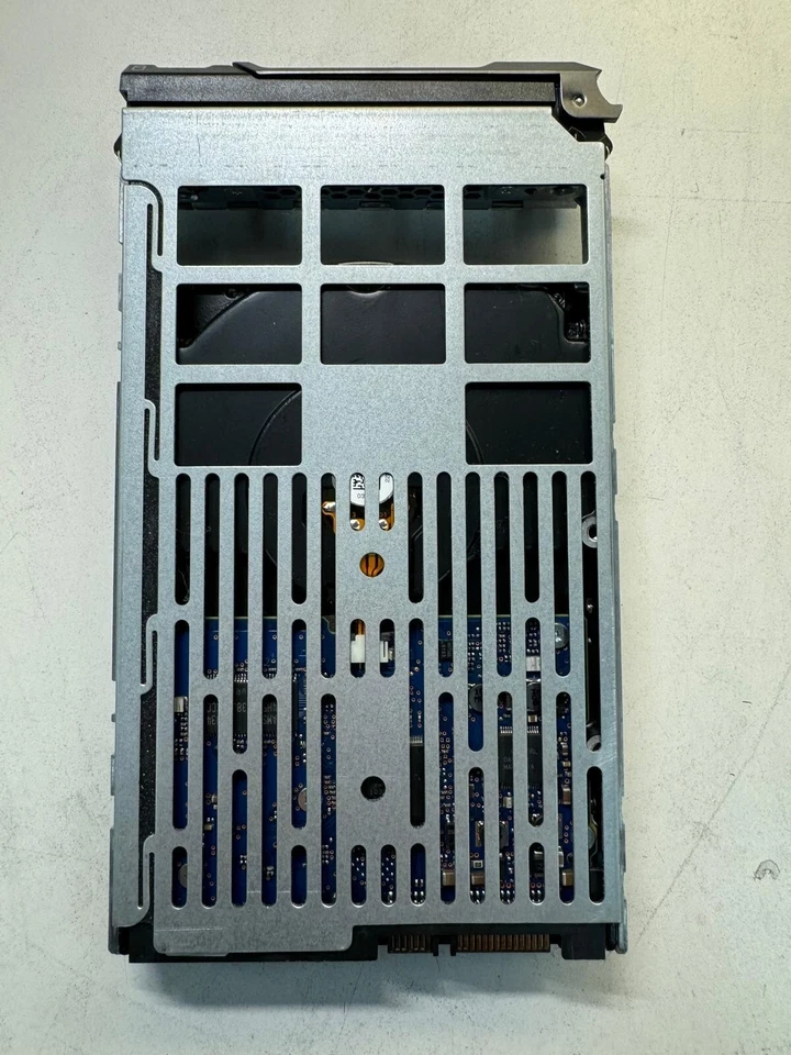 DELL HUA722020ALA330 0F11141 09CF6R 2TB 7.2K RPM 64MB CACHE 6Gb/s SATA 3.5" HDD - Image 3 of 4