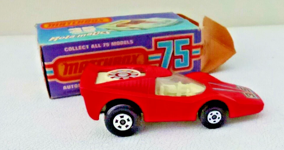 Matchbox Fandango 35 ROLAMATICS COLLECTIBLE TOY CAR Rare Red with Red Fan - Image 4 of 4